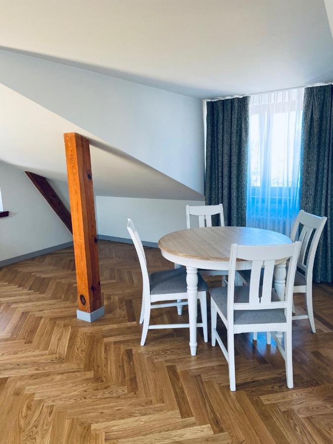 Roze Republikas Apartments Liepaja Exterior photo